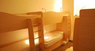 Гостиница Роял Хостел Новосибирск Кровать в общем 6-местном номере для женщин-17